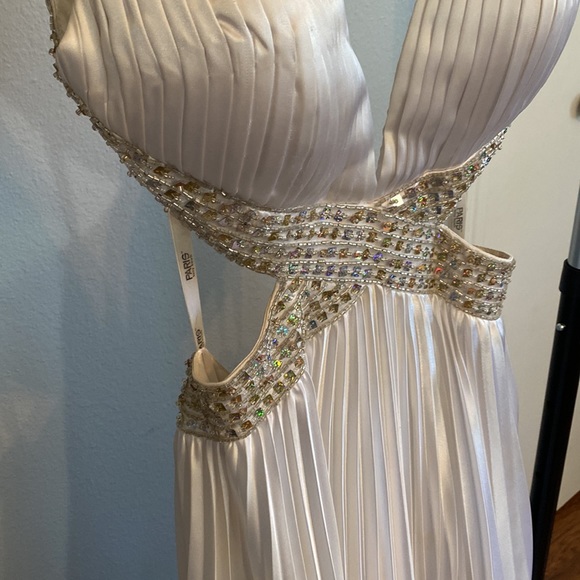White Formal Dress - Picture 6 of 10